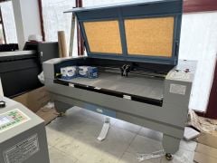 CO2 LS-1710 130W Lazer kesme makinesi