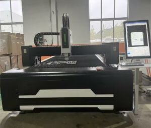 Fiber lazer kesim makinesi BL-3015H Mekik platformu ağır Endüstriyel